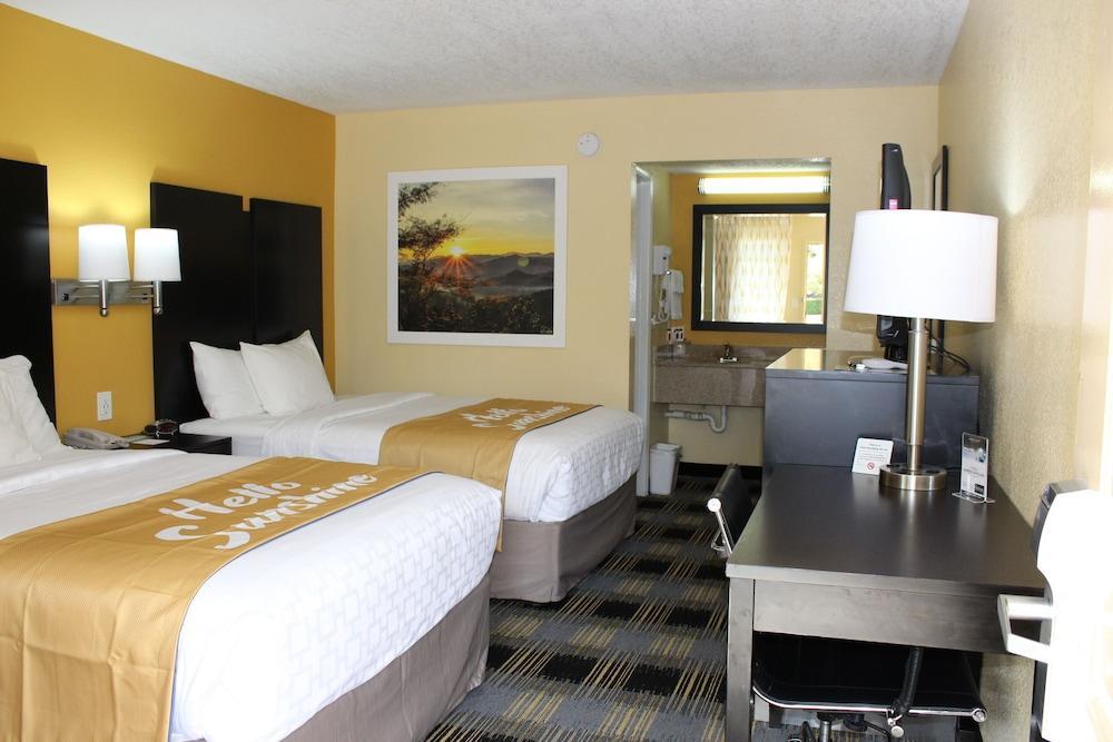 Days By Wyndham Hotel